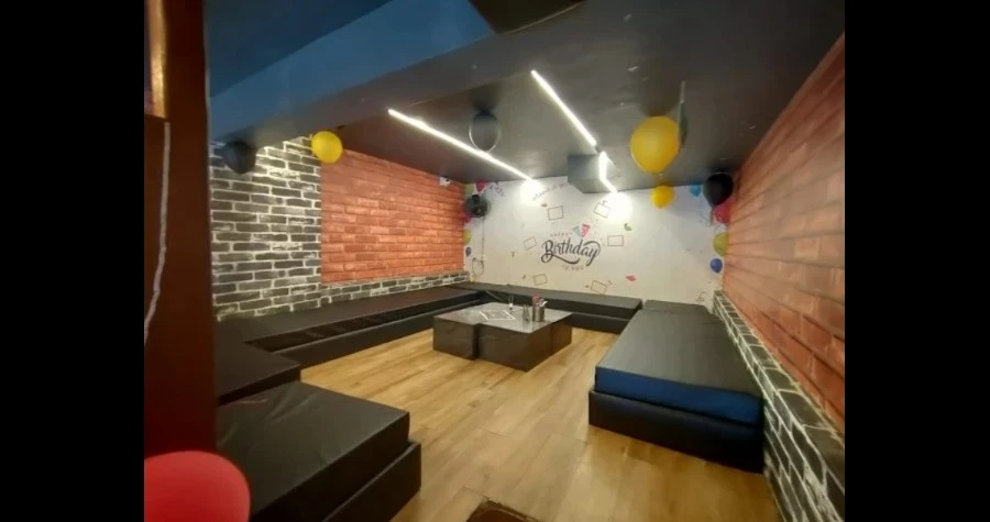 Food Castle Lounge