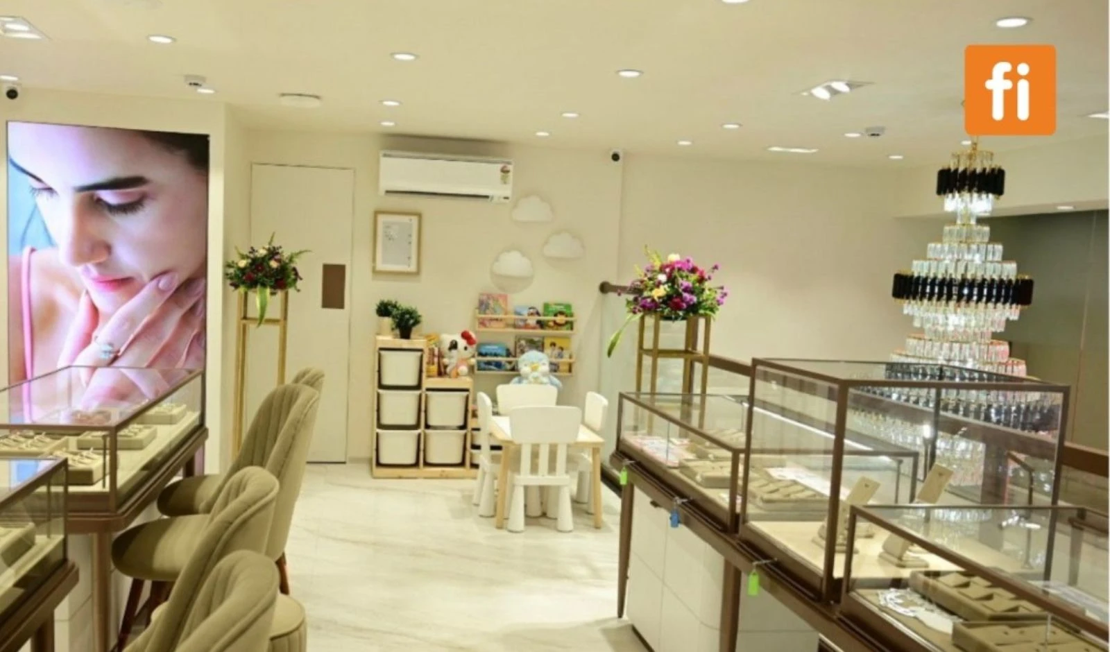 Lucira Jewelry Expands to Pune, Unveils Its Largest Pune Experience Store