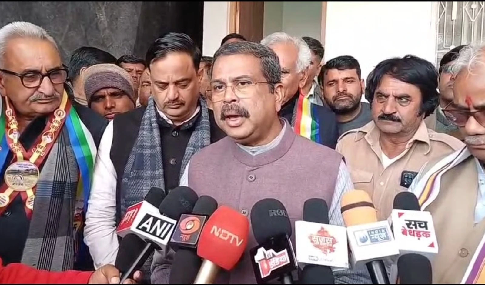 नए यूजीसी नियम के खिलाफ प्रदर्शन पर केंद्र ने कहा- 'कोई अन्याय नहीं होगा' image