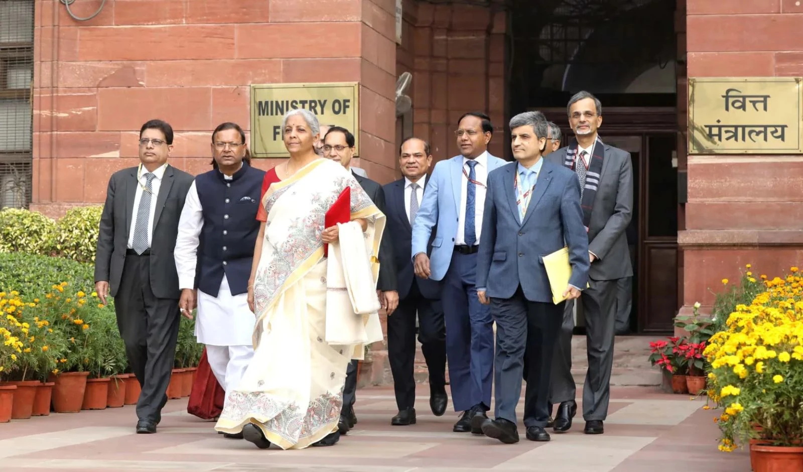 बजट 2026: ‘बिग बैंग’ सुधारों के बजाय स्थिर नीतियों को प्राथमिकता मिलने की संभावना image