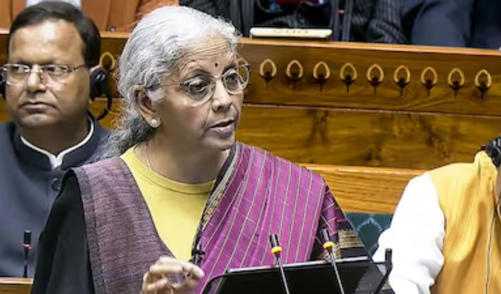 बजट 2026: मेडिकल शिक्षा मजबूत करने पर विशेष जोर, देश के हर जिले में लड़कियों के लिए खुलेंगे हॉस्टल image