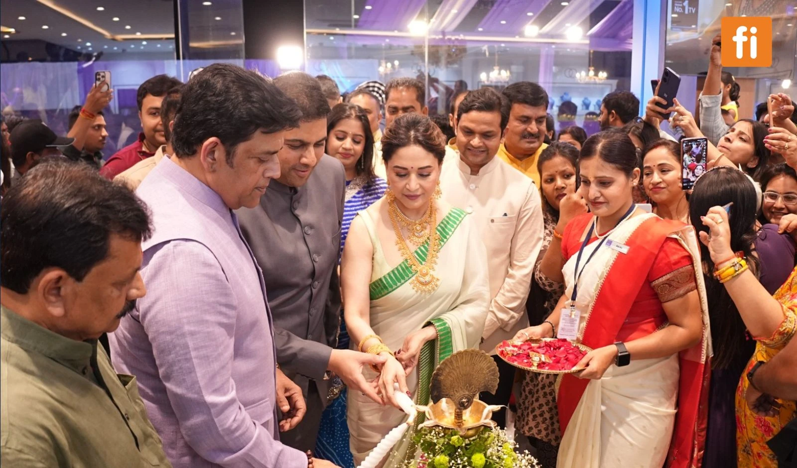 PNG Jewellers strengthens retail footprint with 72nd store launch in Gorakhpur