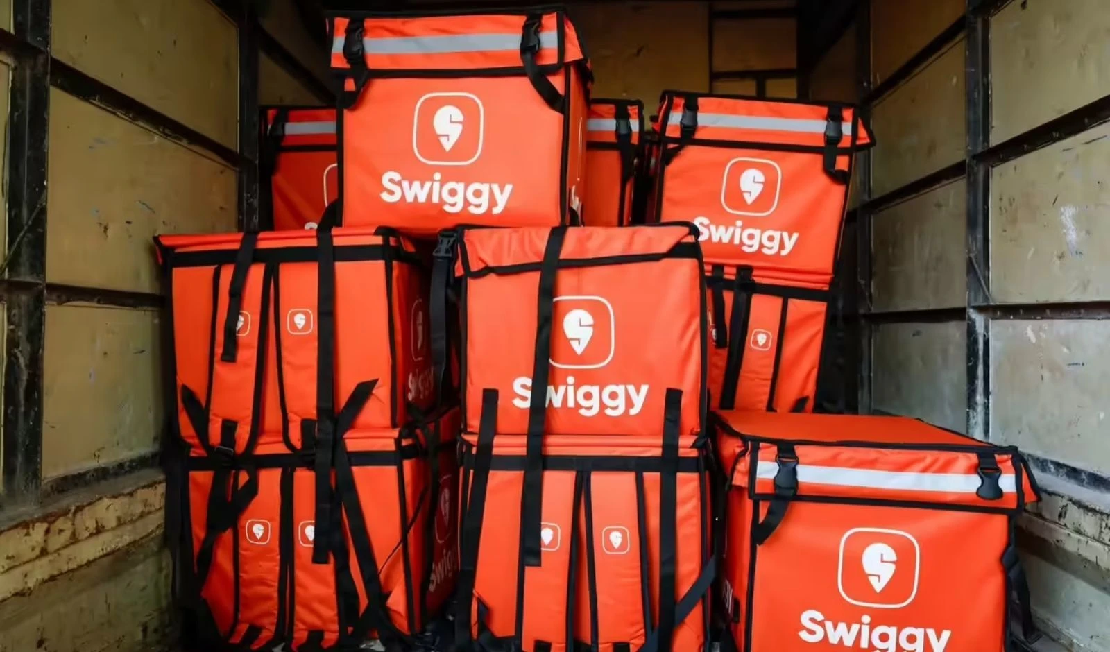 Swiggy ने प्लेटफॉर्म फीस बढ़ाकर ₹17.58 की, Zomato के बाद फूड डिलीवरी मार्केट में प्राइसिंग बदलाव के संकेत image