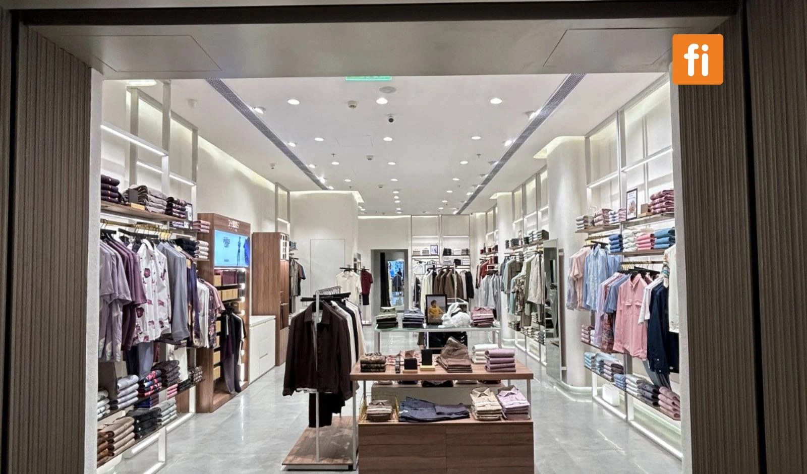 Vegas Mall Strengthens Retail Offering with Rare Rabbit’s New Store Launch image