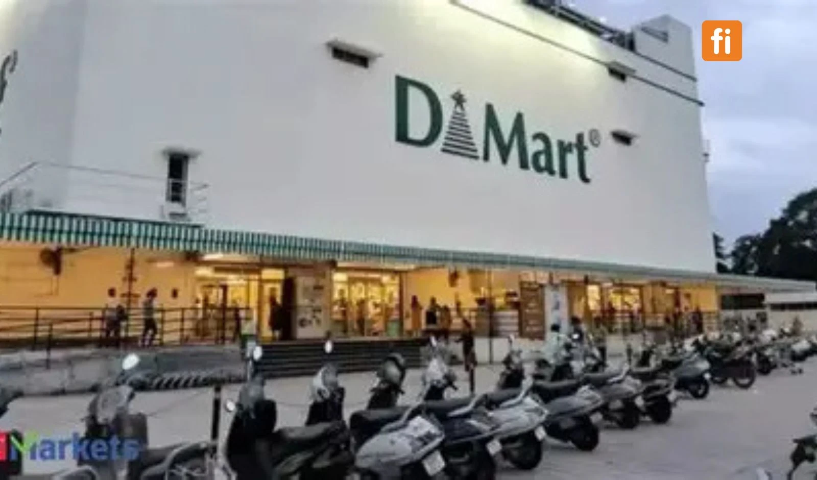 Avenue Supermarts secures Rs 300 crore via commercial paper